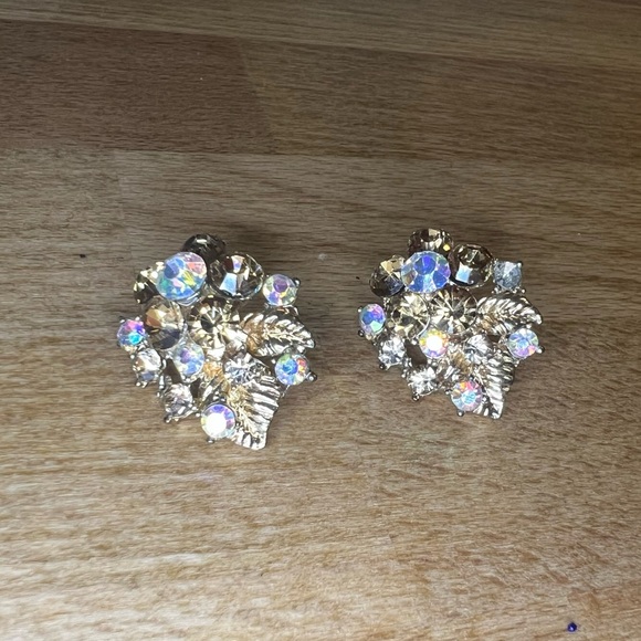Crystal unicorn sparkle cluster medium stud earrings gold tone bling shiny - Picture 6 of 6